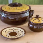 Ceramic engraved set - Casserole, casserole and plate - TK115