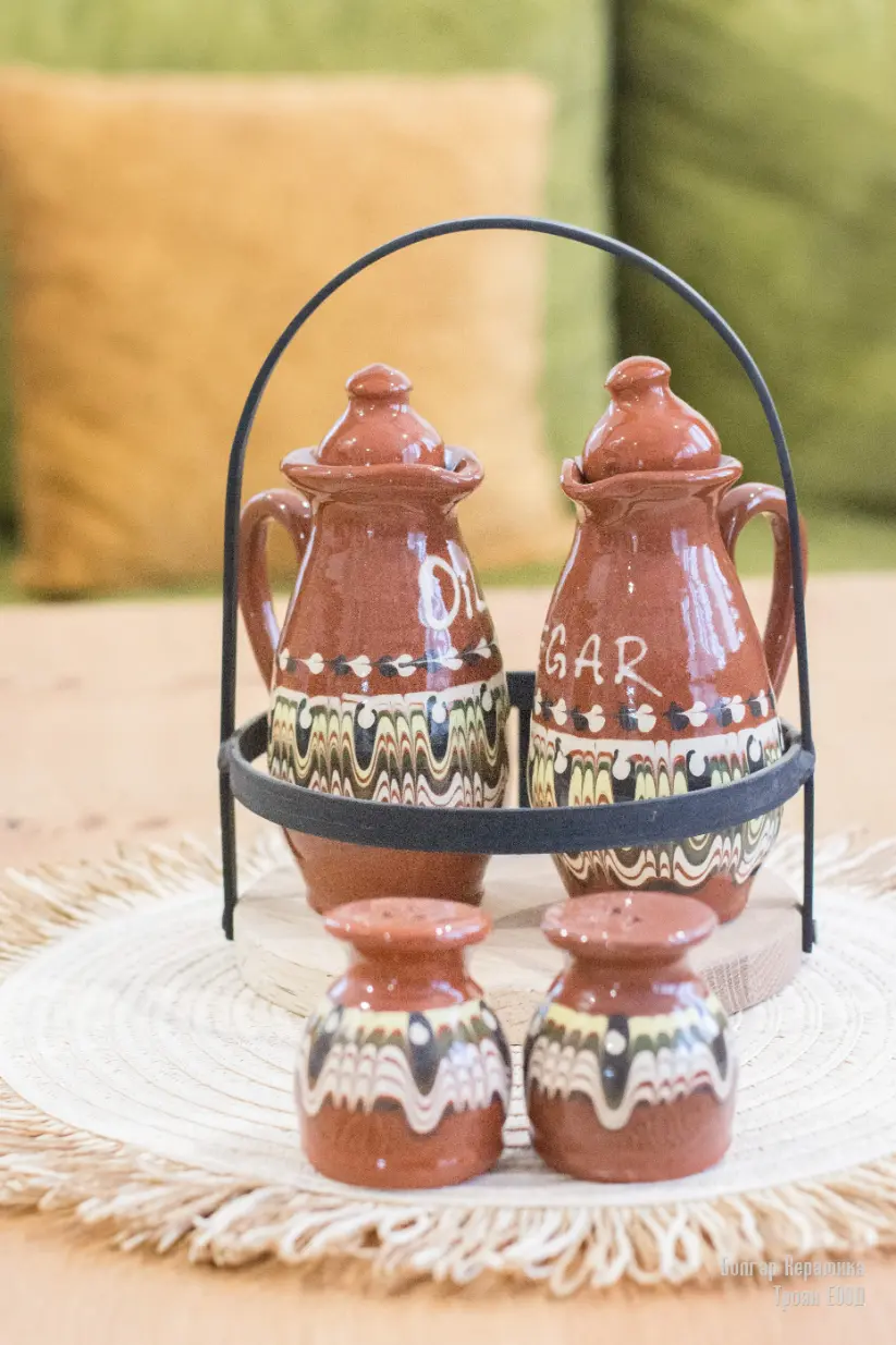 Оливерници 4 Olivernik + metal stand with wooden base - TK220 - Image 1